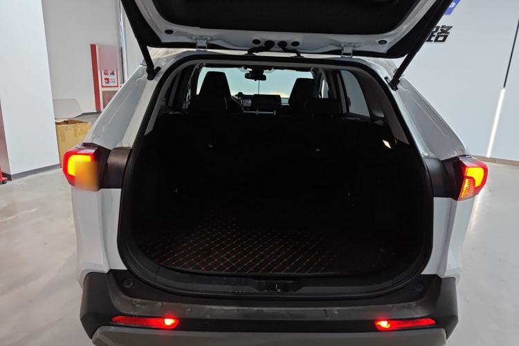 Used Toyota RAV4 2023 Dual-Engine 2.5L E-CVT Two-Wheel Drive Elite Plus Edition