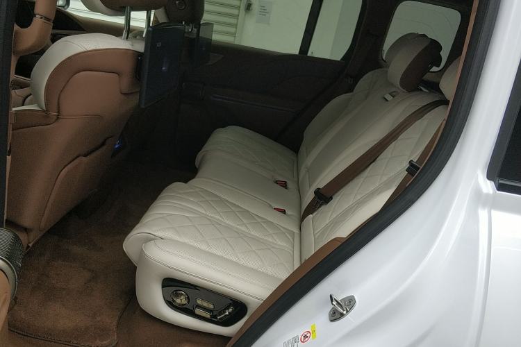 Used Yangwang U8 2023 Luxury Edition
