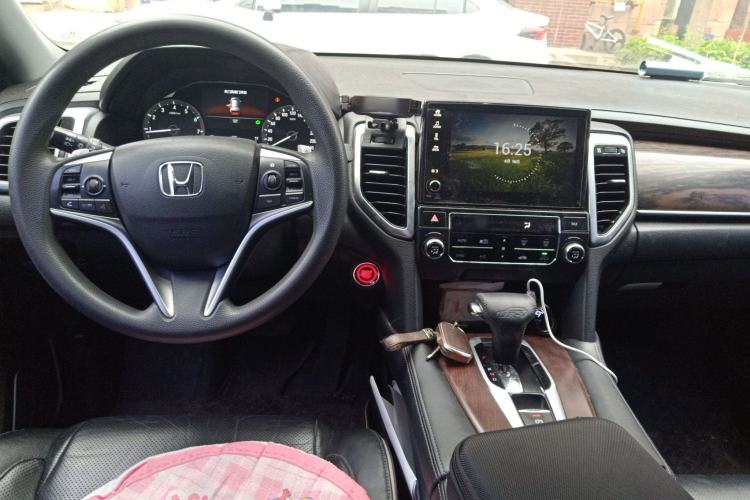 Used Honda UR-V 2017 240TURBO Two-Wheel Drive Classic Edition China V