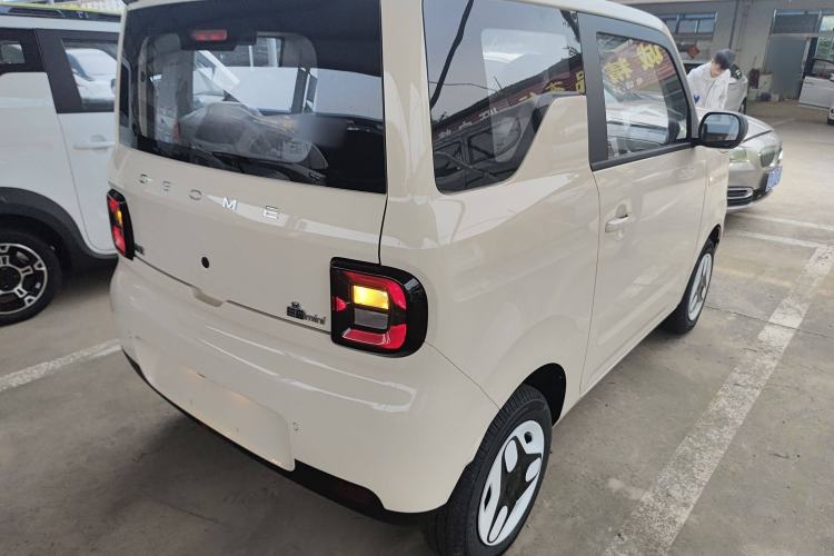 Used Geely Galaxy Panda 2025 210 km – Yuanqi Bear
