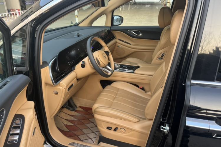 Used VOYAH Dream 2022 Low-Carbon Edition Plus Intelligent Driving Package Interior 3