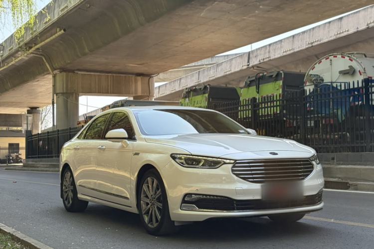 Used Ford Taurus 2019 EcoBoost 245 Premium Edition Exterior 2