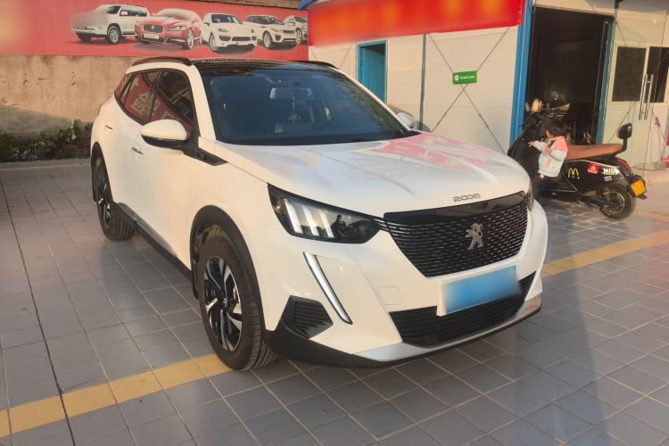 Used Peugeot 2008 2022 230THP THE ONE Front Right 45 Deg