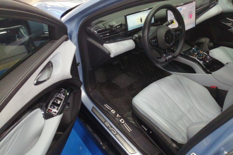 Used BYD Seal 2022 550 km Standard Range Rear-Wheel Drive Elite Version