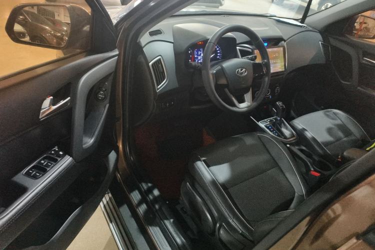 Used Hyundai ix25 2015 1.6L Automatic Two-Wheel Drive Smart GLS Trim Driver Seat