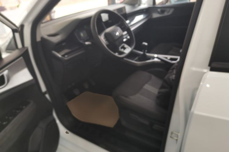 Used Wuling Jiachen 2022 1.5L Manual Enjoyment Elite Model Left Front Seat