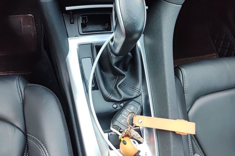 Used DS 6 2014 1.6T Luxury Edition THP160
