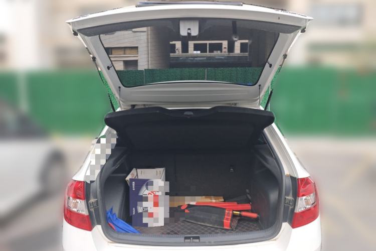 Used Skoda Rapid Spaceback 2016 1.6L Automatic Chuanxing Edition Trunk