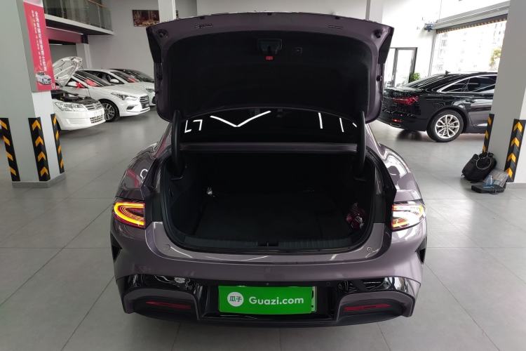 Used Xiaomi Auto SU7 2024 Rear-Drive Long-Range Intelligent Driving Version