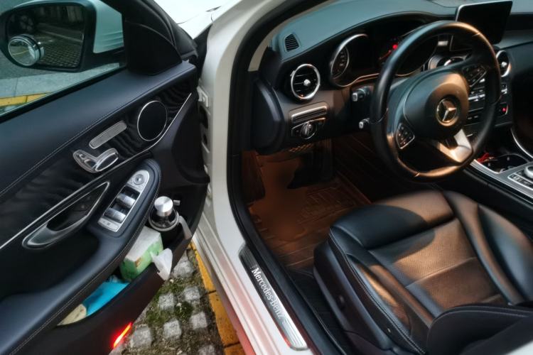 Used Mercedes-Benz C-Class 2015 C 200 L Sport Edition Driver Seat