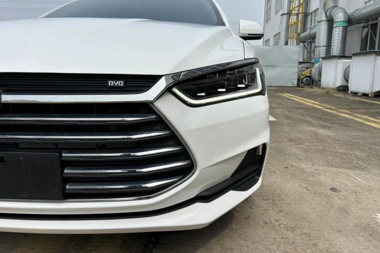 Used BYD Qin Pro 2019 Super Edition 1.5TI Automatic Smart Connect FENGSHANG Model China VI Standard
