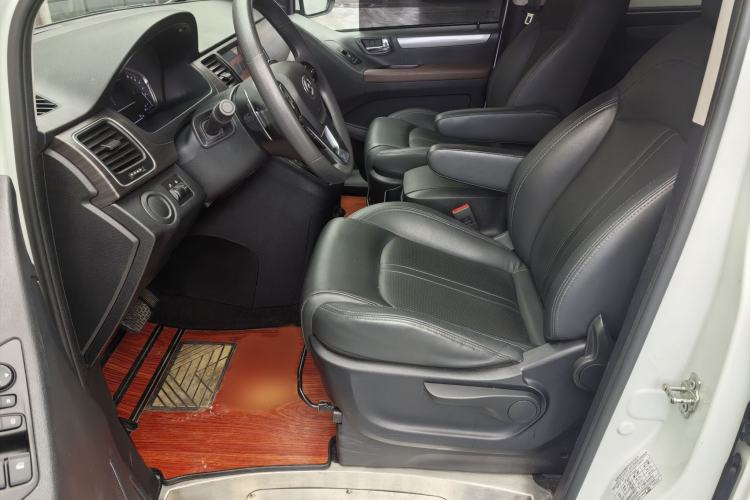 Used SAIC MAXUS G10 2021 2.0T Automatic Elite Edition Gasoline 7-Seater Exterior 5