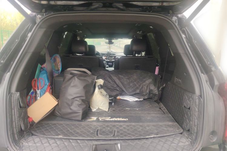 Used Cadillac XT6 2022 2.0T Six-Seater Four-Wheel-Drive Luxury Standard Edition Trunk