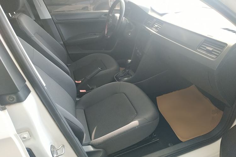 Used Volkswagen Santana 2015 1.6L Automatic Fashion Edition
