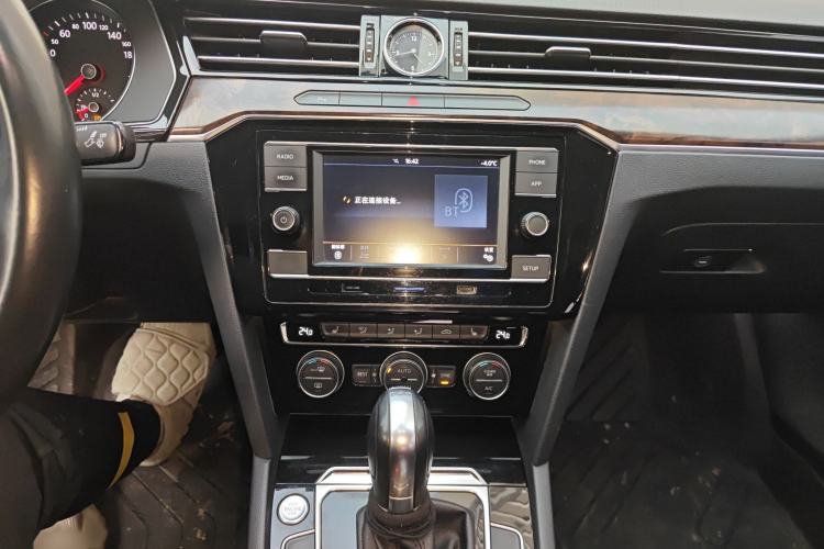 Used Volkswagen Magotan 2018 330TSI DSG Luxury Model
