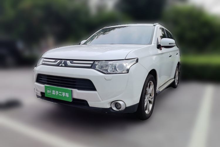 Used Mitsubishi Outlander 2014 2.4L 4x4 Deluxe Value Edition 5 Seats