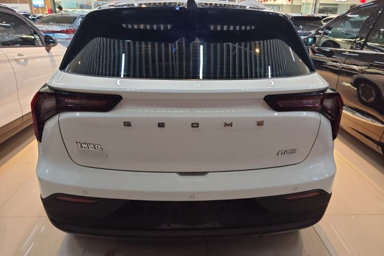 Used Geometry E Firefly 2024 301km Starlight Exterior 4