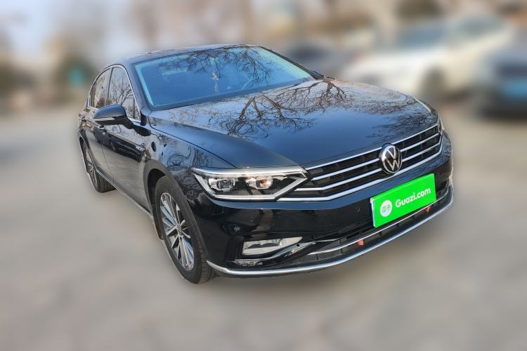 Used Volkswagen Magotan 2020 330TSI DSG Luxury Edition Front Right 45 Deg