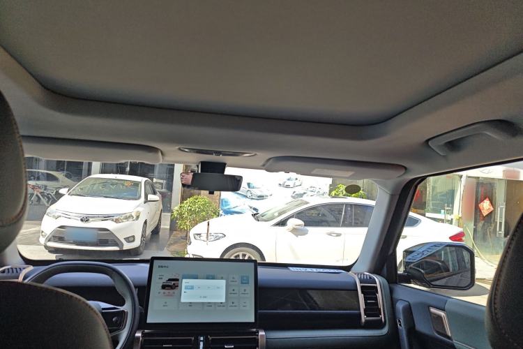 Used iCAR 03 2024 401km Two-Wheel Drive Standard Advanced Version Headliner