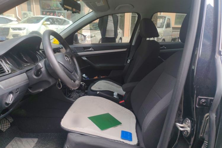 Used Volkswagen Lavida 2015 1.6L Automatic Fashion Edition Left Front Seat