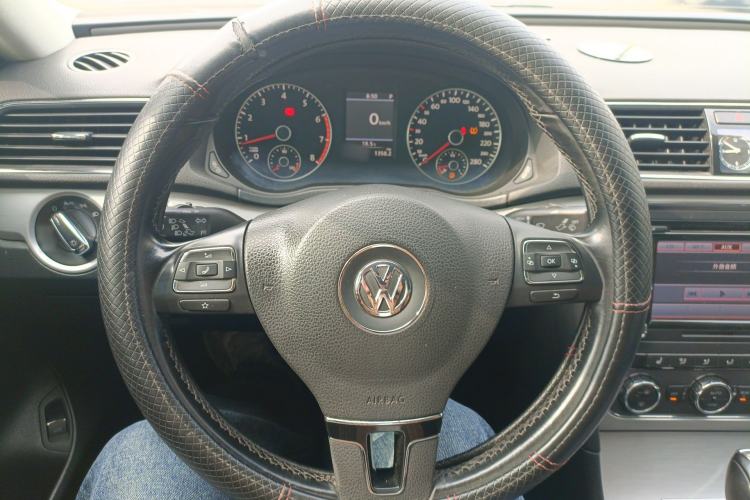 Used Volkswagen Passat 2013 1.8TSI DSG Prestige Edition Steering Wheel
