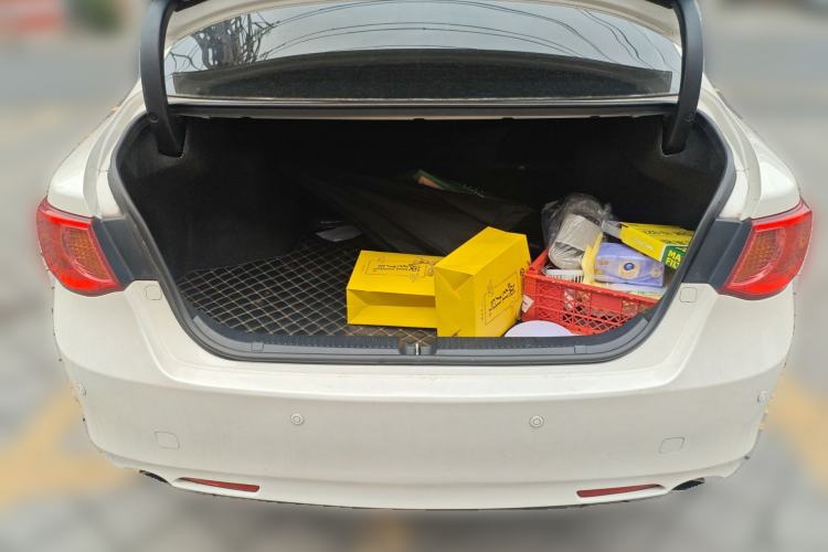 Used Toyota Reiz 2010 2.5V Fengdu Elite Edition Trunk