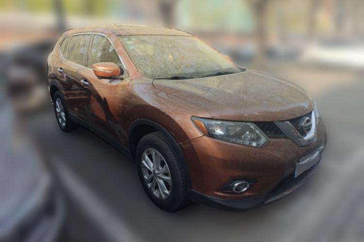 Used Nissan X-Trail 2015 2.0L CVT Comfort MAX Edition 2WD Front Right 45 Deg