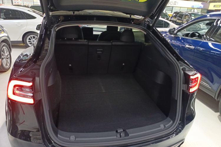 Used Tesla Model Y 2021 Long-Range All-Wheel-Drive Version