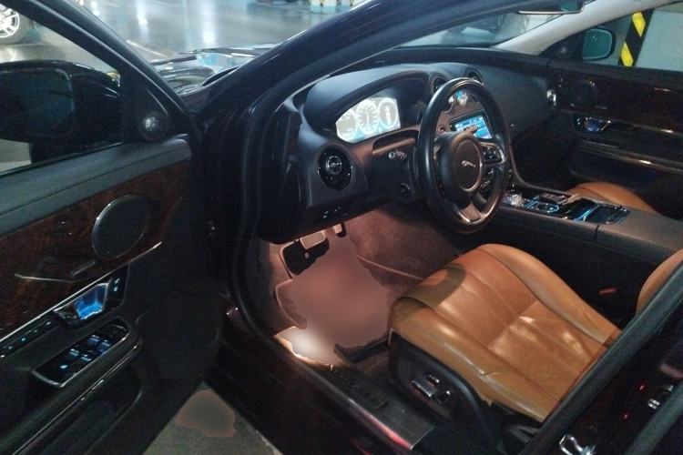 Used Jaguar XJ 2014 XJL 3.0 SC Two-Wheel-Drive Panoramic Business Edition Driver Seat