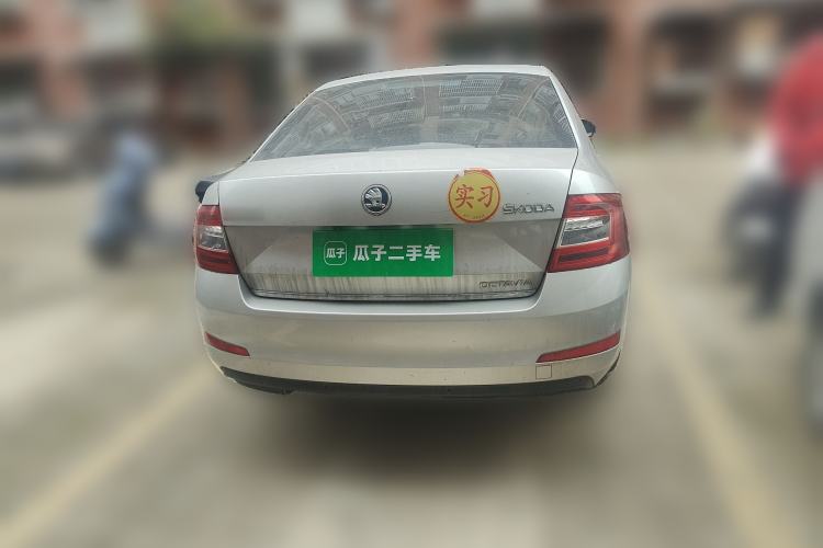 Used Skoda Octavia 2015 1.6L Manual Yijun Edition
