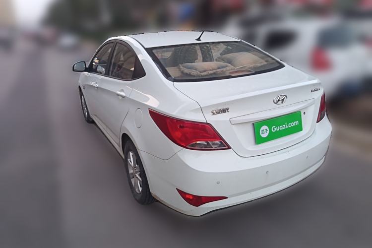 Used Hyundai Verna (older generation) 2014 1.4L Manual Smart GLS Trim Rear Left 45 Deg