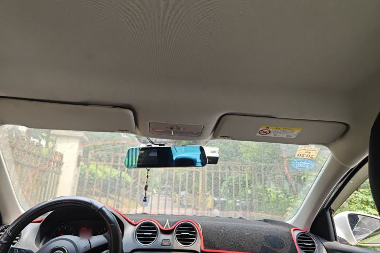 Used Volkswagen Jetta 2015 1.6L Manual Fashion Edition Headliner