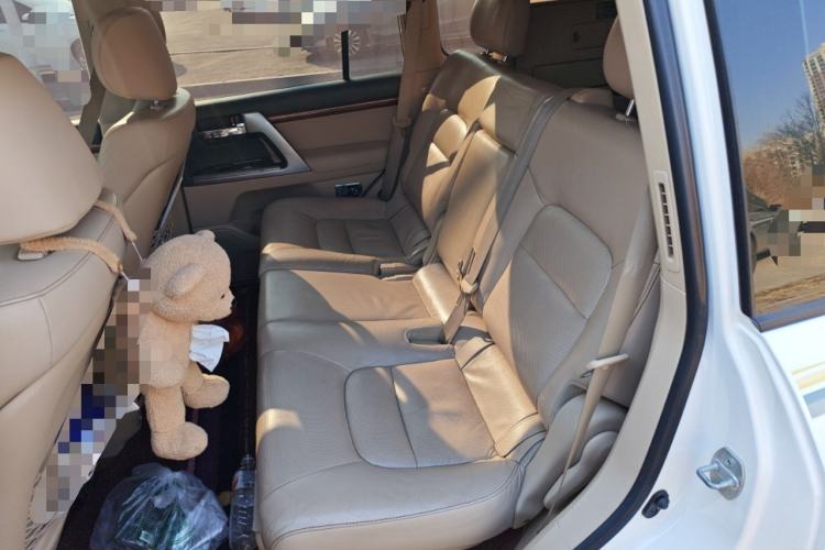 Used Toyota Land Cruiser 2012 4.6L Automatic VX-R
