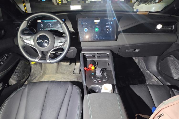 Used BYD Seal 06 New Energy 2024 DM-i 120KM Luxury Model Center Console