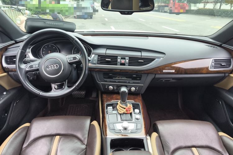 Used Audi A7 2016 50 TFSI quattro Comfort Model Center Console