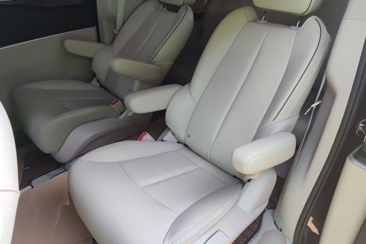 Used Buick GL8 2021 Land Cruiser Executive Class 652T Smart Luxury Model