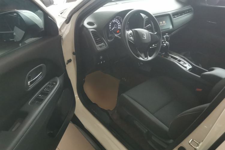 Used Honda Vezel 2020 220 TURBO CVT Elite Edition Left Front Seat