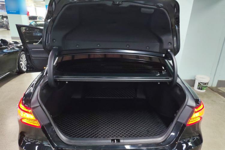 Used Toyota Camry 2023 2.0G Luxury Edition
