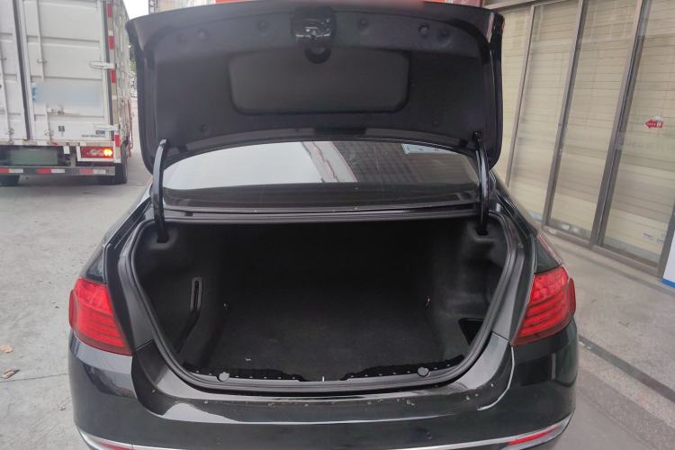 Used BMW 5 Series 2014 525Li Luxury Design Package
