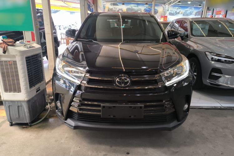 Used Toyota Highlander 2018 2.0T Four-Wheel Drive Knight Edition 7 Seats China VI Standard Front