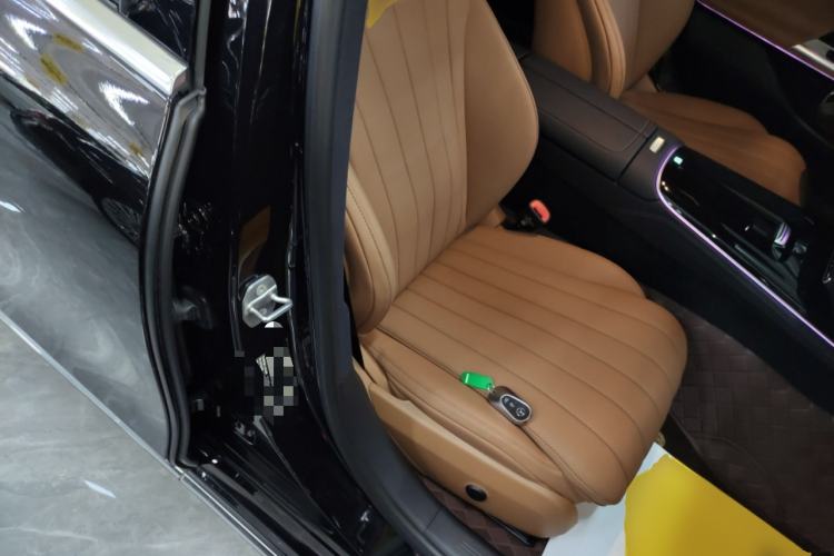 Used Mercedes-Benz E-Class 2025-Year Facelift E 260 L Right Front Seat