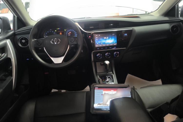 Used Toyota Corolla 2017 Revised Version 1.2T S-CVT GL-i Center Console