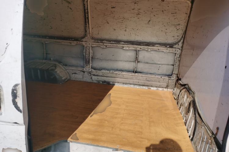 Used Jinbei Hiace 2014 2.0L Fifth-Generation Xiangyun Comfort Type 1 4G21C