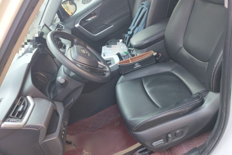 Used Toyota RAV4 2020 2.0L CVT Two-Wheel Drive Fashion Edition Left Front Seat