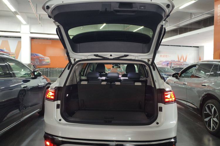 Used Volkswagen ID.6 CROZZ 2022 Long-Range PRO Edition