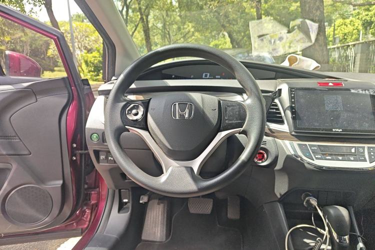 Used Honda Jade 2017 1.8L automatic Comfort version 5 seats
