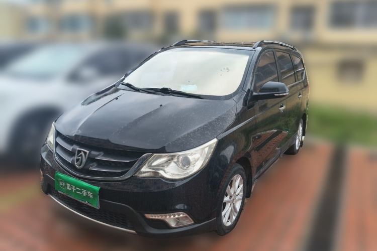 Used Baojun 730 2014 1.5L manual Comfort version 7 seats