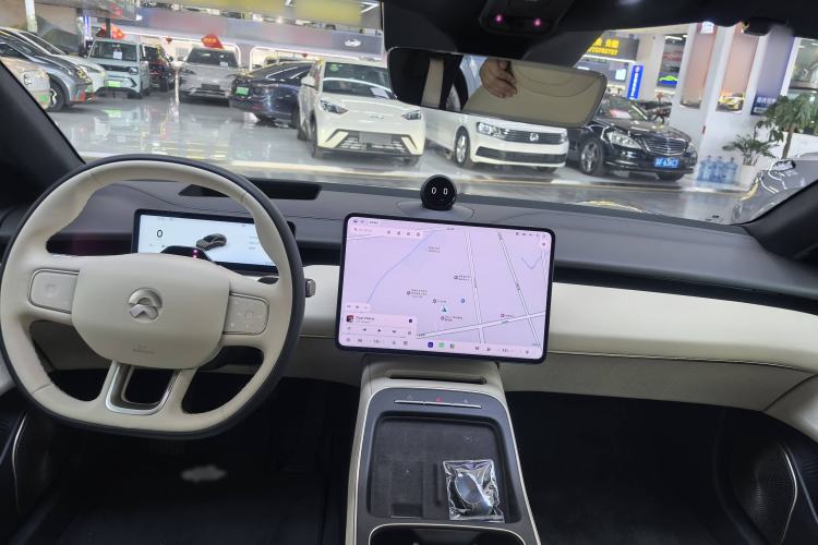 Used Nio ET5T 2025 75 kWh Touring Interior 1