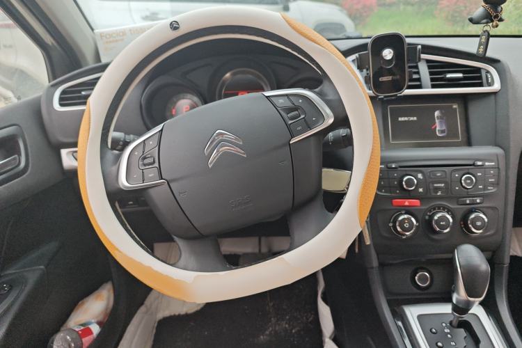 Used Citroen C4L 2015 1.2T Automatic Luxury Edition Steering Wheel