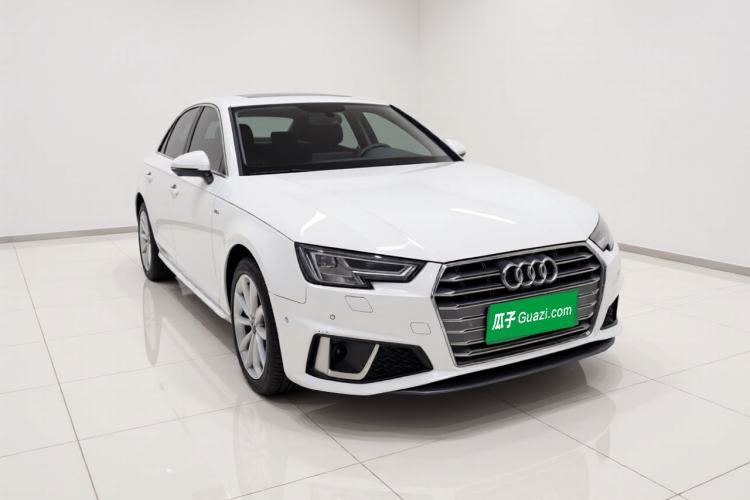Used Audi A4L 2018 30th Anniversary Edition 40 TFSI Fashion Model Front Right 45 Deg